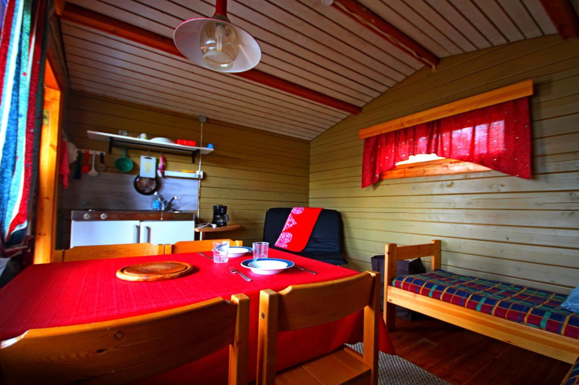 Ukonjaerven Holiday Village Ivalo Room photo